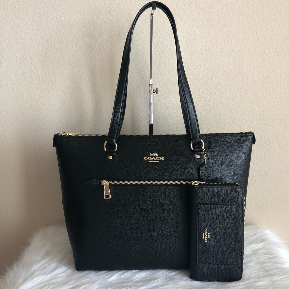 Coach purse and wallet set